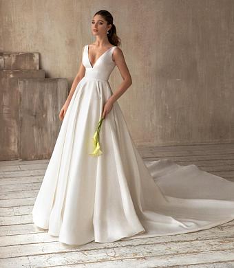Пышное кружевное свадебное платье #4567