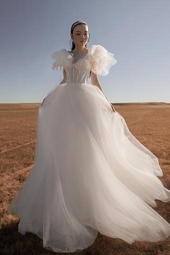 Свадебное платье А-силуэта блестящее #2620