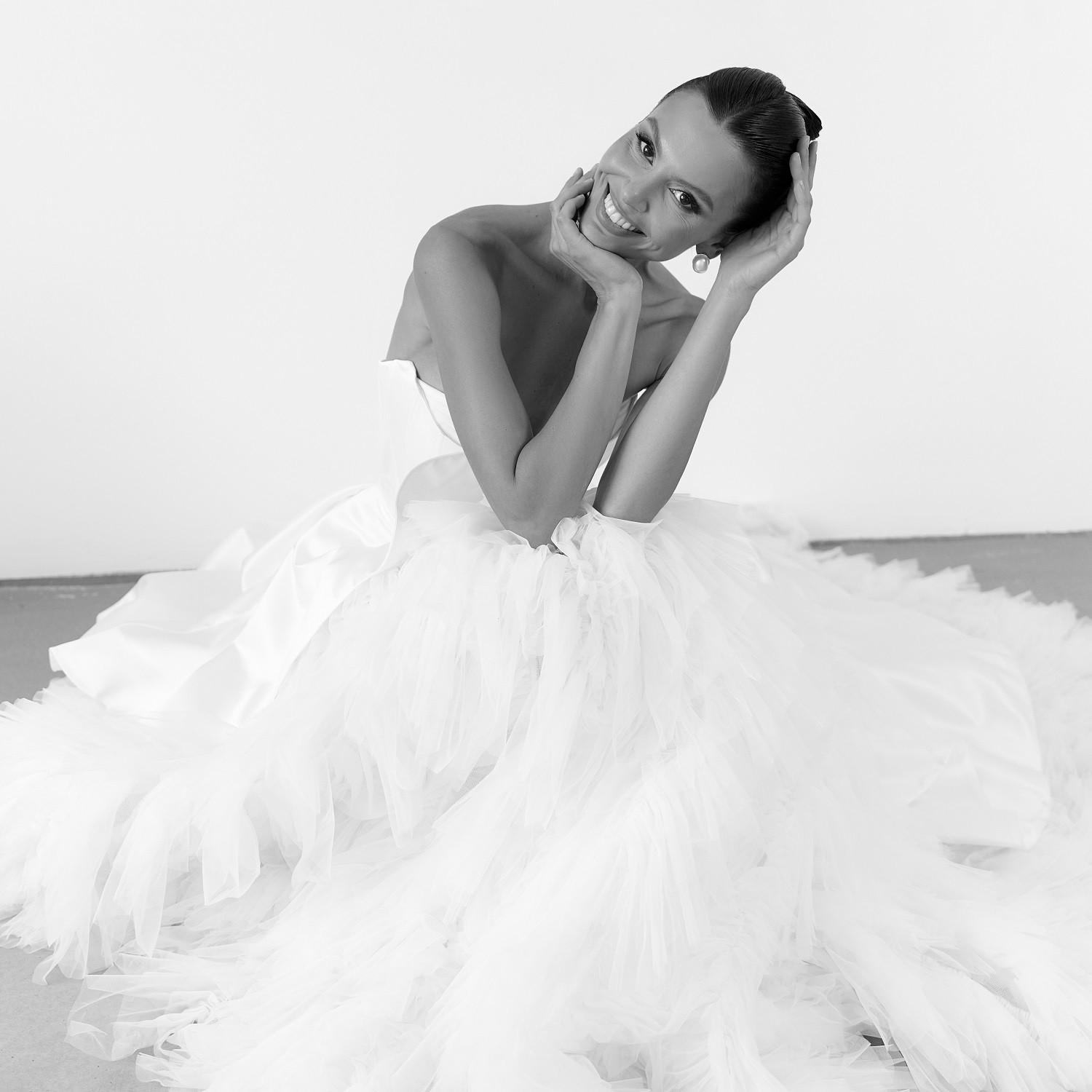 Сколько свадебных платьев можно примерить бесплатно?