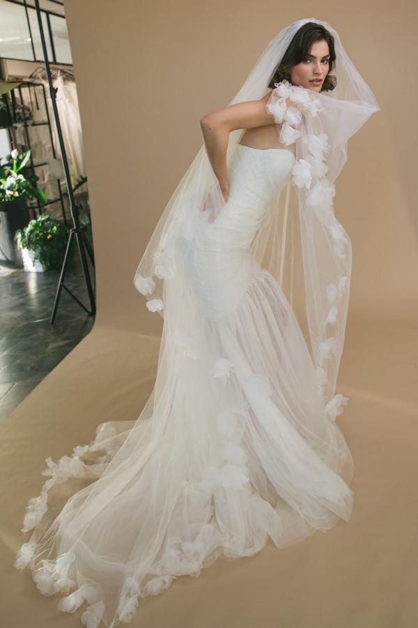 Фата milada-milada