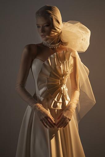 Атласное свадебное платье #1089