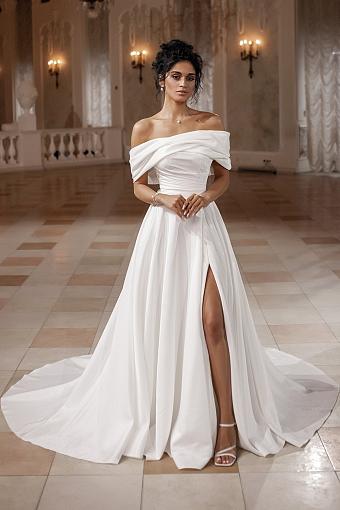 Свадебное платье с разрезом на ноге спереди #9661