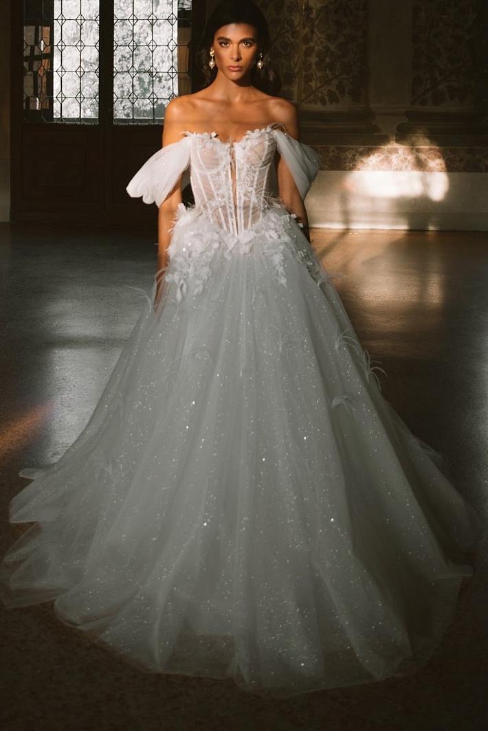 Свадебное платье пышное и блестящее #8635