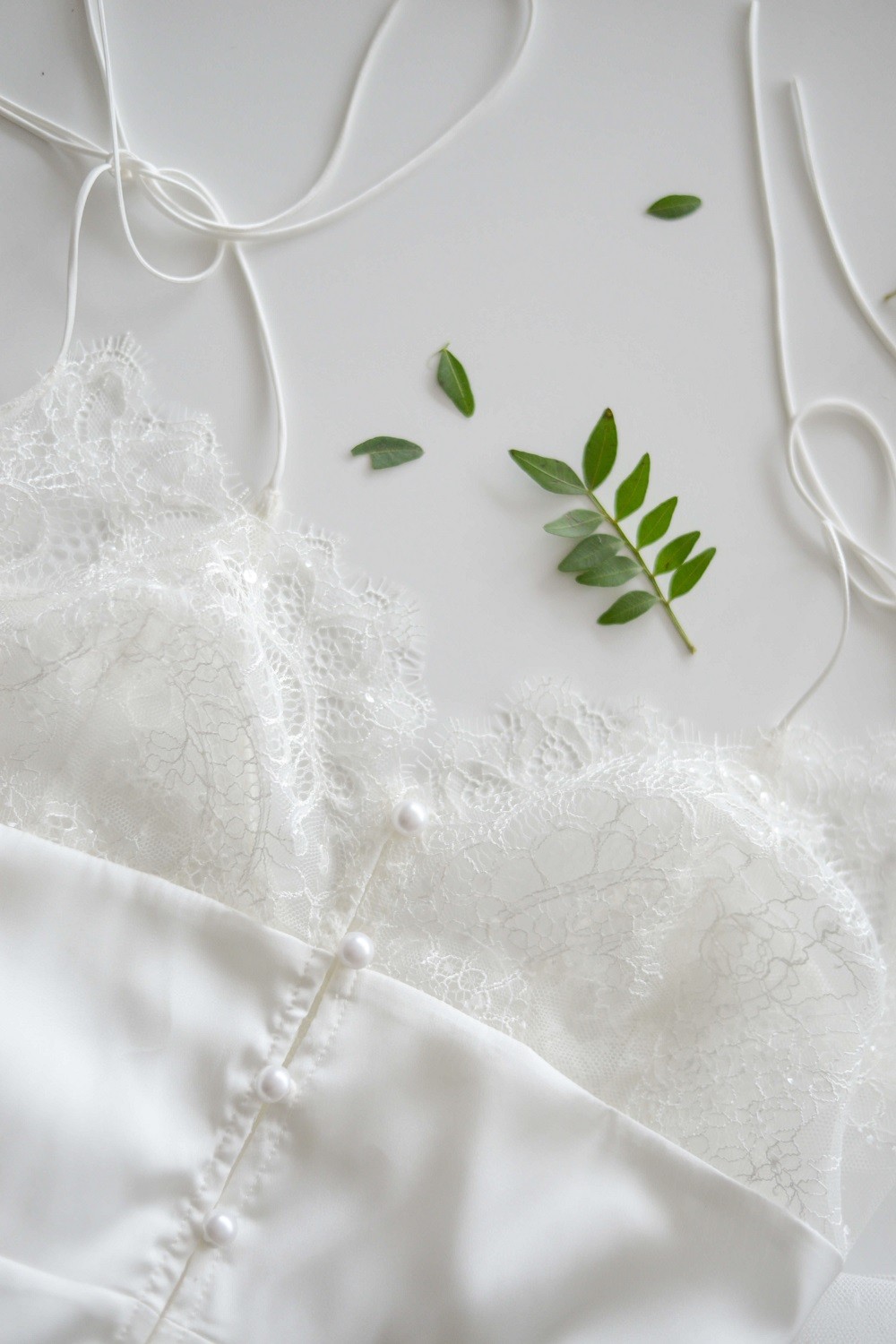 Свадебное белье и пеньюары lusiar