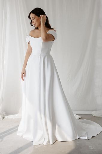 Белое атласное свадебное платье #9734