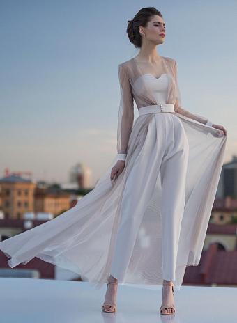 Вечернее платье бежевого цвета #675