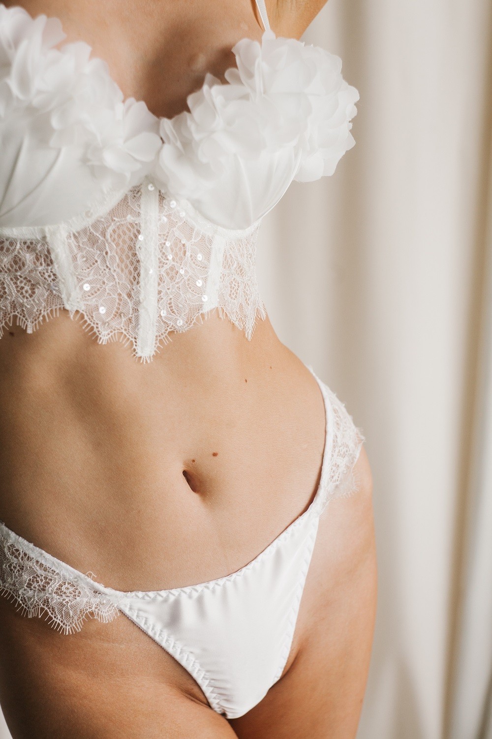 Свадебное белье и пеньюары flower-rara