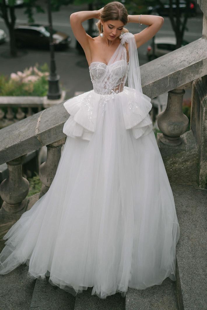 Свадебное платье пышное и блестящее #8612