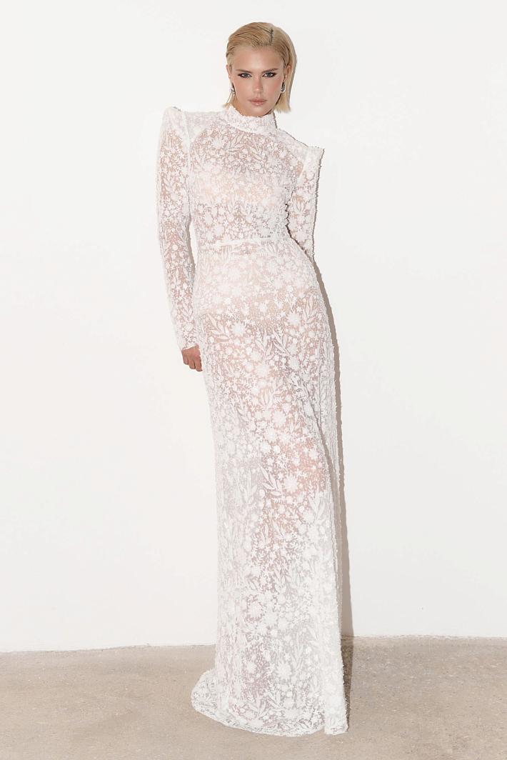 Кружевное свадебное платье со шлейфом #8624