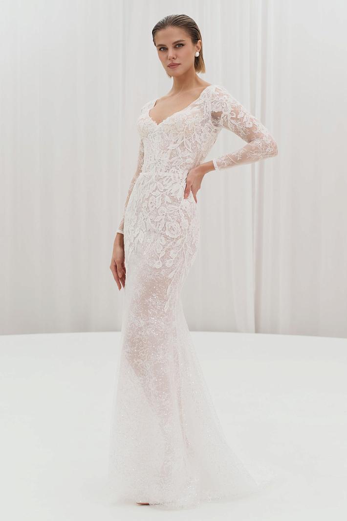 Кружевное свадебное платье со шлейфом #7928