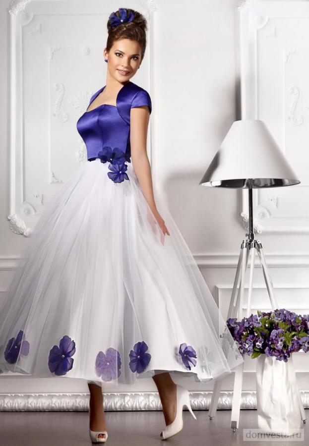 Свадебное с оттенком голубого платье