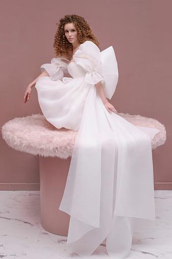 Короткое свадебное платье с длинным рукавом #1646