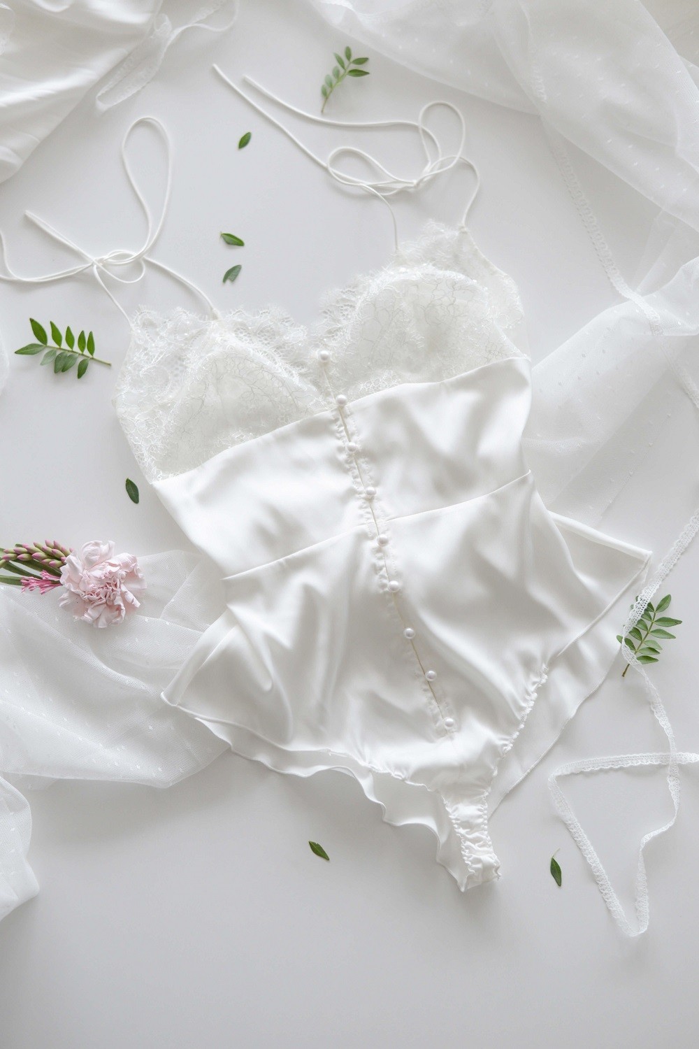 Свадебное белье и пеньюары lusiar
